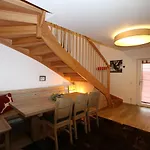 Dağ evi Alpenzauber Mit Beheiztem Pool,
