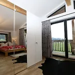 Dağ evi Alpenzauber Mit Beheiztem Pool, Inzell